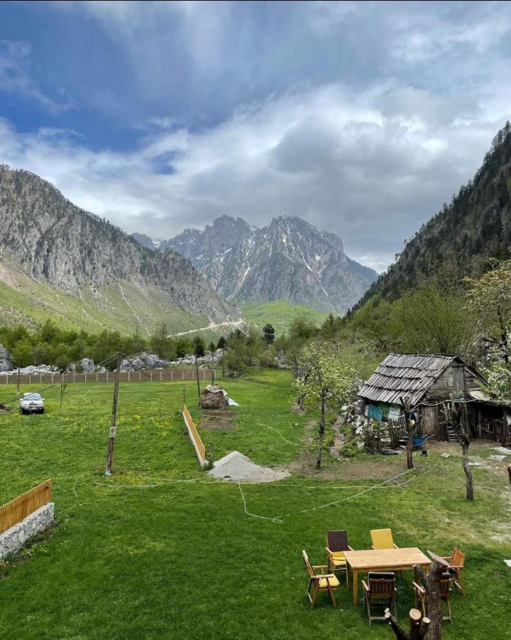 Guesthouse Mehmeti Valbone Exterior photo