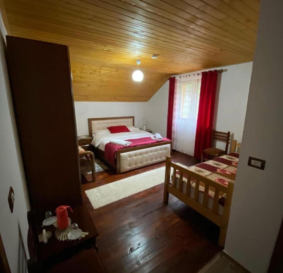 Guesthouse Mehmeti Valbone Exterior photo