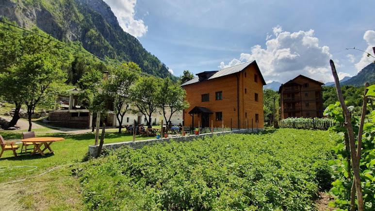 Guesthouse Mehmeti Valbone Exterior photo