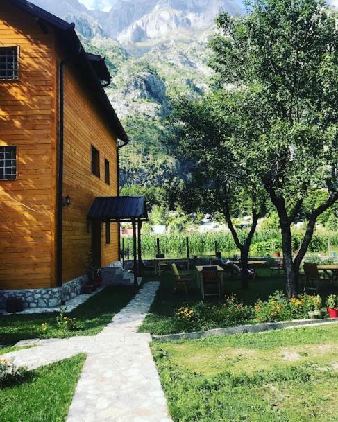 Guesthouse Mehmeti Valbone Exterior photo