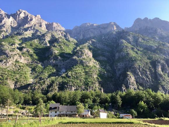 Guesthouse Mehmeti Valbone Exterior photo