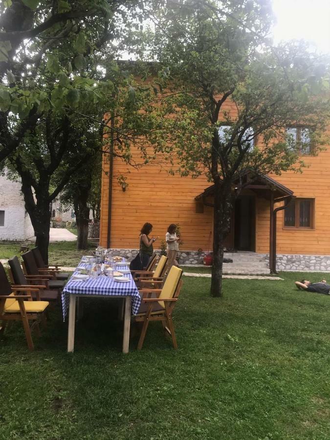 Guesthouse Mehmeti Valbone Exterior photo